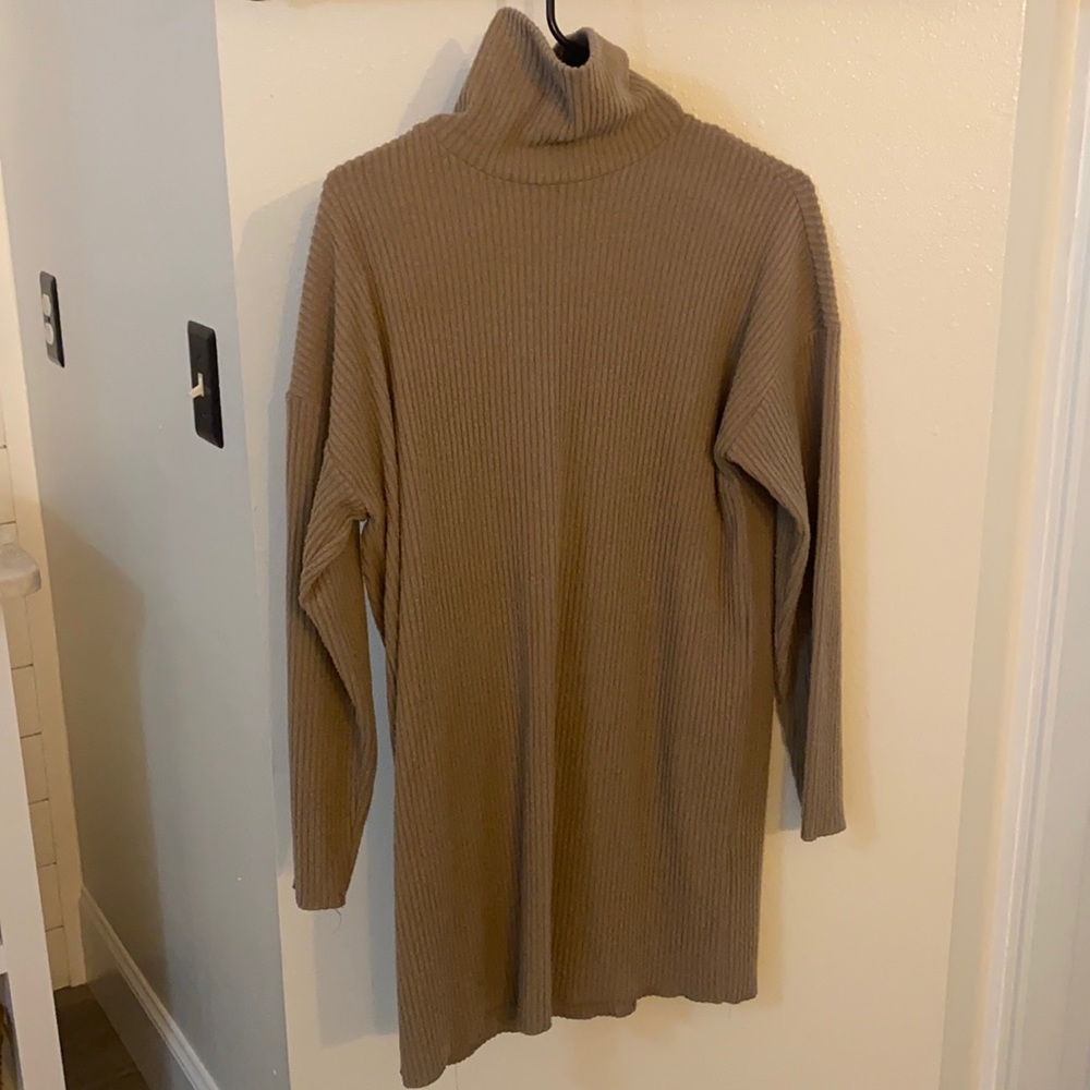 Forever21 taupe cocoa brown turtleneck sweater dress small